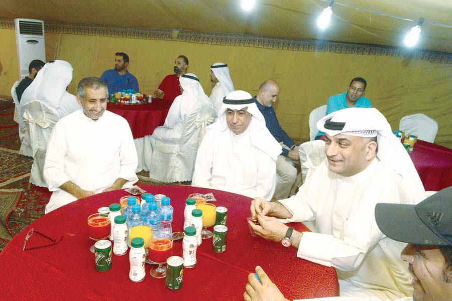 النوري والعتيبي والخميس على مائدة الإفطار 