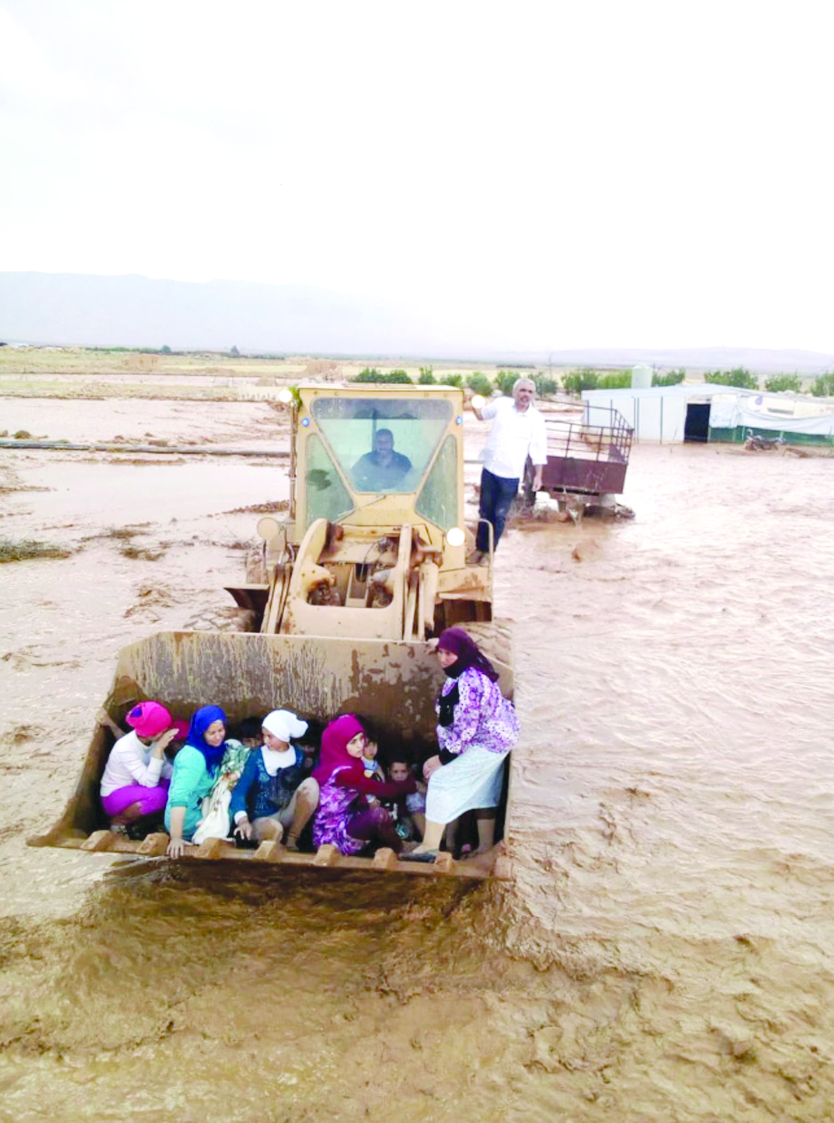 u0631u0626u064au0633 u0628u0644u062fu064au0629 u0627u0644u0642u0627u0639 u064au0642u0648u0645 u0628u0625u062cu0644u0627u0621 u0639u062fu062f u0645u0646 u0627u0644u0646u0627u0632u062du064au0646 u0627u0644u0633u0648u0631u064au064au0646 u0641u064a u062cu0631u0627u0641u0629