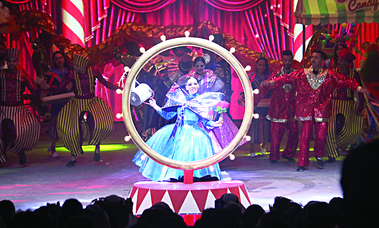 u0641u0627u0637u0645u0629 u0627u0644u0635u0641u064a u0641u064a u0644u0648u062du0629 u0645u0646 u0627u0644u0639u0631u0636                               t        (u062au0635u0648u064au0631 u0628u0633u0627u0645 u0632u064au062fu0627u0646)