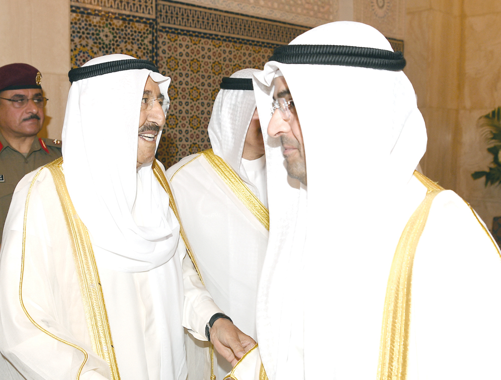 نايف الحجرف مهنئاً