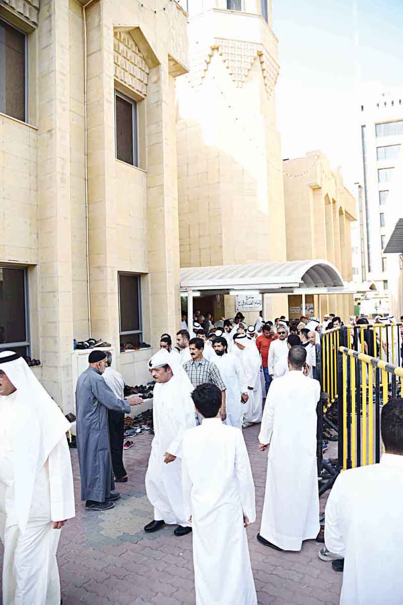 مسجد الصادق استقبل المصلين في العيد                                                              