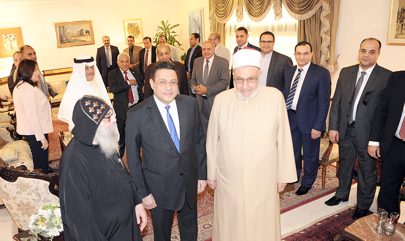 u0627u0644u0633u0641u064au0631 u0627u0644u0642u0648u0646u064a u0648u0633u0637 u0639u062fu062f u0645u0646 u0627u0644u0645u0647u0646u0626u064au0646 u0641u064a u0627u0644u0633u0641u0627u0631u0629 