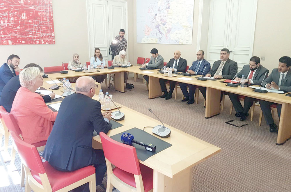  u0648u0641u062f u0627u0644u0644u062cu0646u0629 u0627u0644u062au0634u0631u064au0639u064au0629 u0648u0633u0641u064au0631 u0627u0644u0643u0648u064au062a u0644u062fu0649 u0641u0631u0646u0633u0627 u062eu0644u0627u0644 u0644u0642u0627u0626u0647u0645 u0645u0639 u0645u0633u0624u0648u0644u064au0646 u0628u0645u062cu0644u0633 u0627u0644u0634u064au0648u062e u0627u0644u0641u0631u0646u0633u064a 