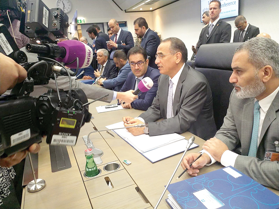 u0627u0644u0631u0634u064au062fu064a u0648u0625u0644u0649 u062cu0627u0646u0628u0647 u0627u0644u063au064au0635 u0623u062bu0646u0627u0621 u0645u0624u062au0645u0631 u0635u062du0627u0641u064a u0642u0628u0644 u0627u0644u0627u062cu062au0645u0627u0639    t    (u0643u0648u0646u0627) 