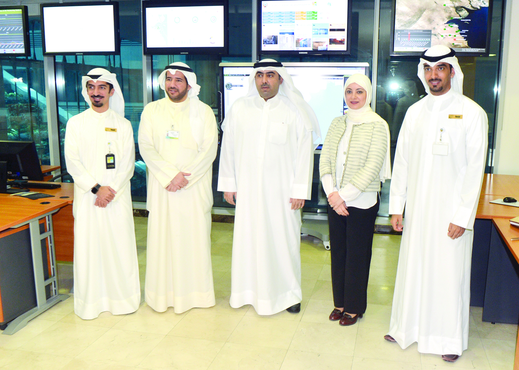 العتيبي برفقة الأحمد والبغلي خلال زيارة مبنى الهيئة