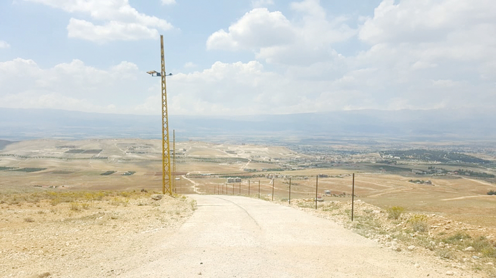 كسارات قبالة التلة