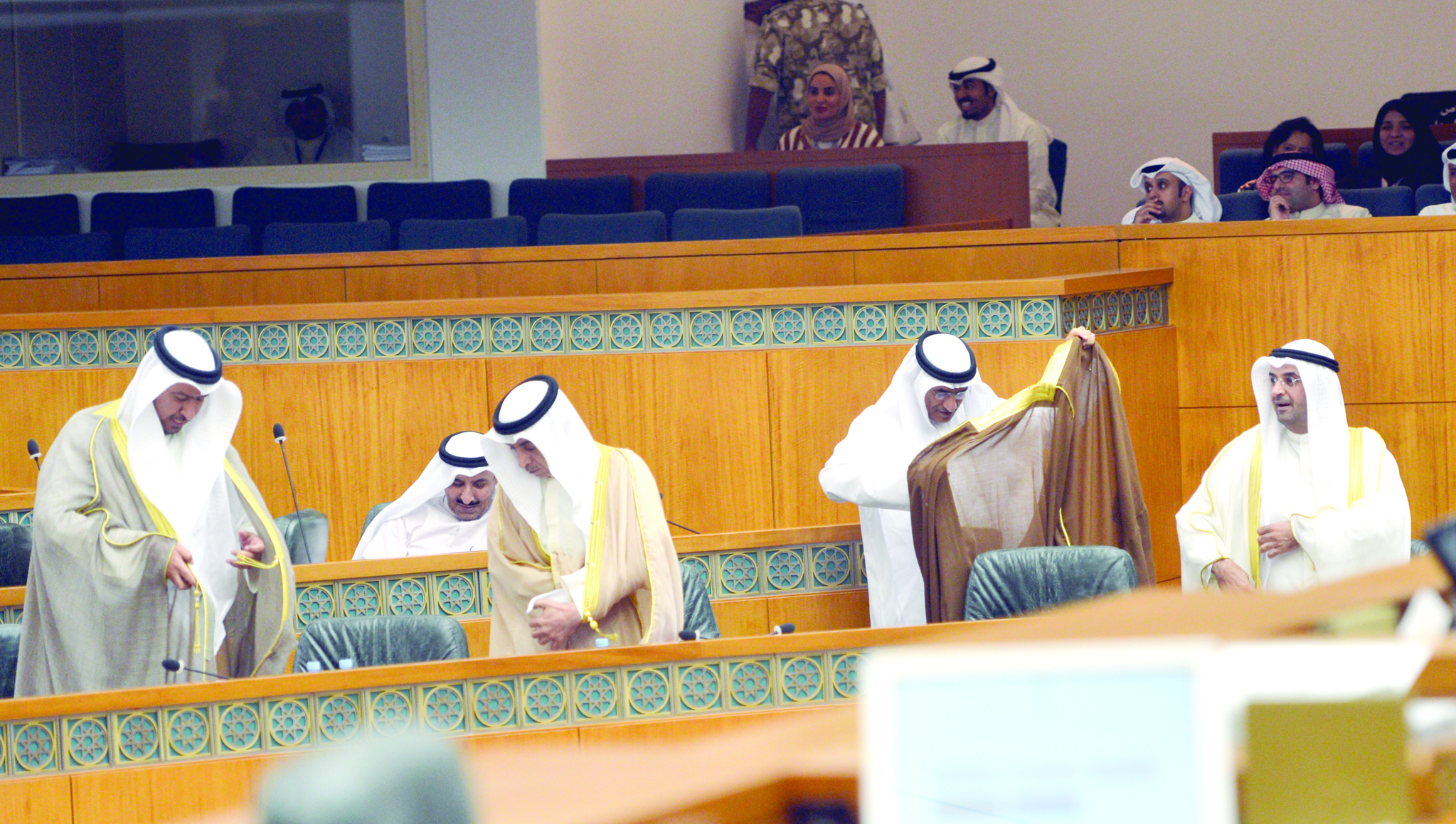 الوزراء بالبشوت استعدادا لاختتام دور الانعقاد