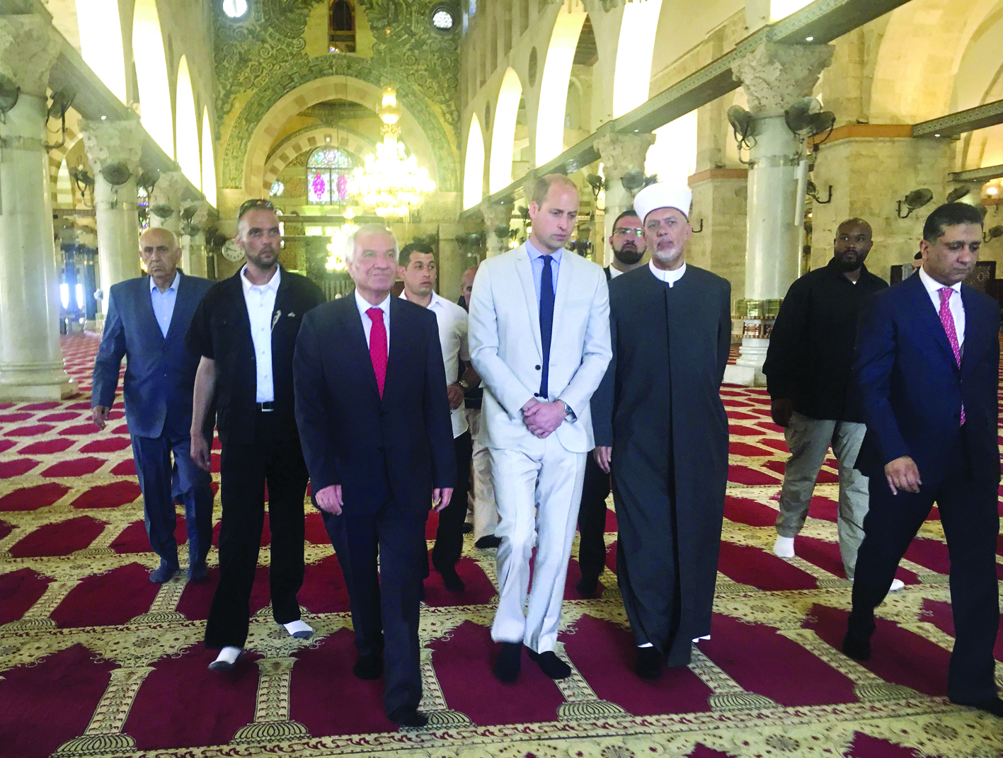 u0627u0644u0623u0645u064au0631 u0648u0644u064au0627u0645 u0623u062bu0646u0627u0621 u0632u064au0627u0631u062au0647 u0644u0644u0645u0633u062cu062f u0627u0644u0623u0642u0635u0649 u0623u0645u0633t (u0623 u0641 u0628)