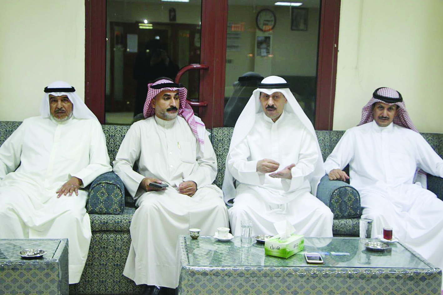 u0627u0644u0635u0648u064au0627u0646 u064au062au062du062fu062b u0641u064a u0627u0644u0646u062fu0648u0629 u0648u0625u0644u0649 u062cu0627u0646u0628u0647 u0645u0631u0632u0648u0642 u0627u0644u0647u0628u064a