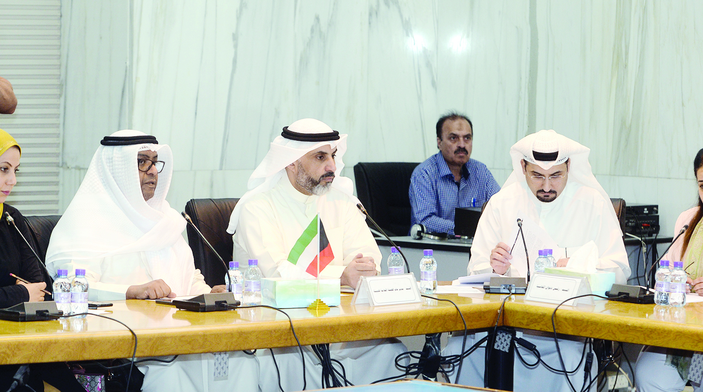 u0642u064au0627u062fu0627u062a u0627u0644u0647u064au0626u0629 u0627u0644u0639u0627u0645u0629 u0644u0644u0628u064au0626u0629 u0645u0634u0627u0631u0643u0629 u0641u064a u0627u0644u0627u062cu062au0645u0627u0639t (u062au0635u0648u064au0631 u0632u0643u0631u064au0627 u0639u0637u064au0629)