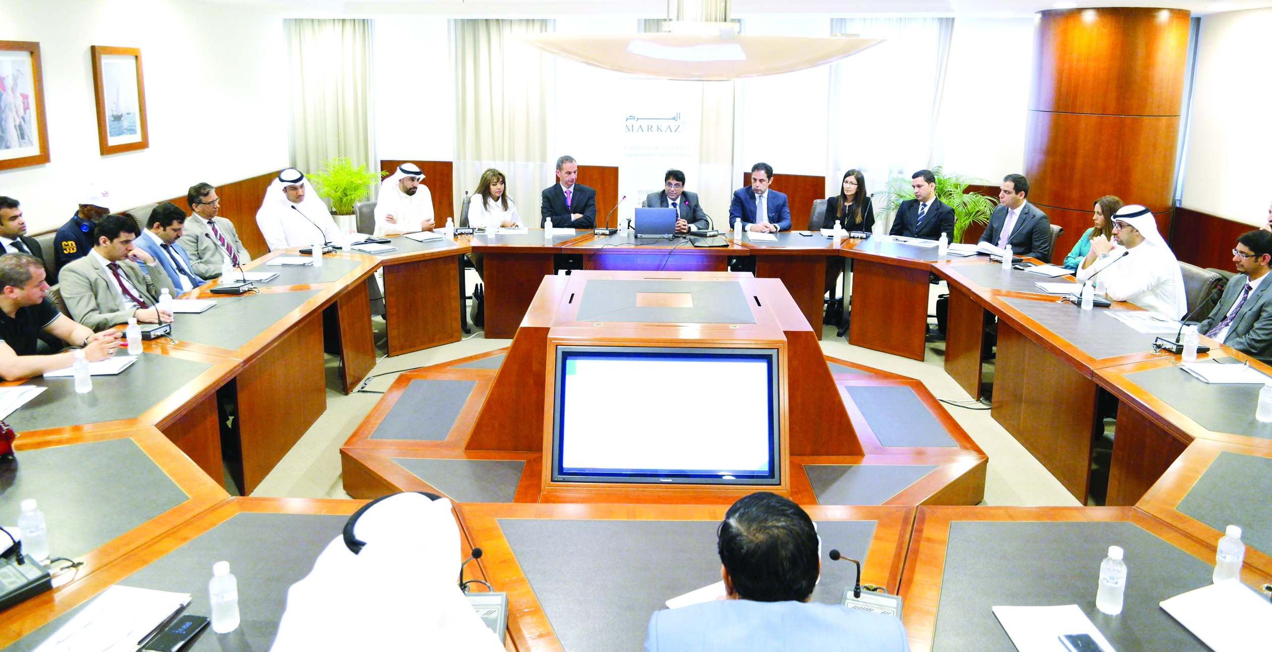 u0631u0627u063au0648 u0645u062au062du062fu062bu0627u064b u062eu0644u0627u0644 u0627u0644u0646u062fu0648u0629