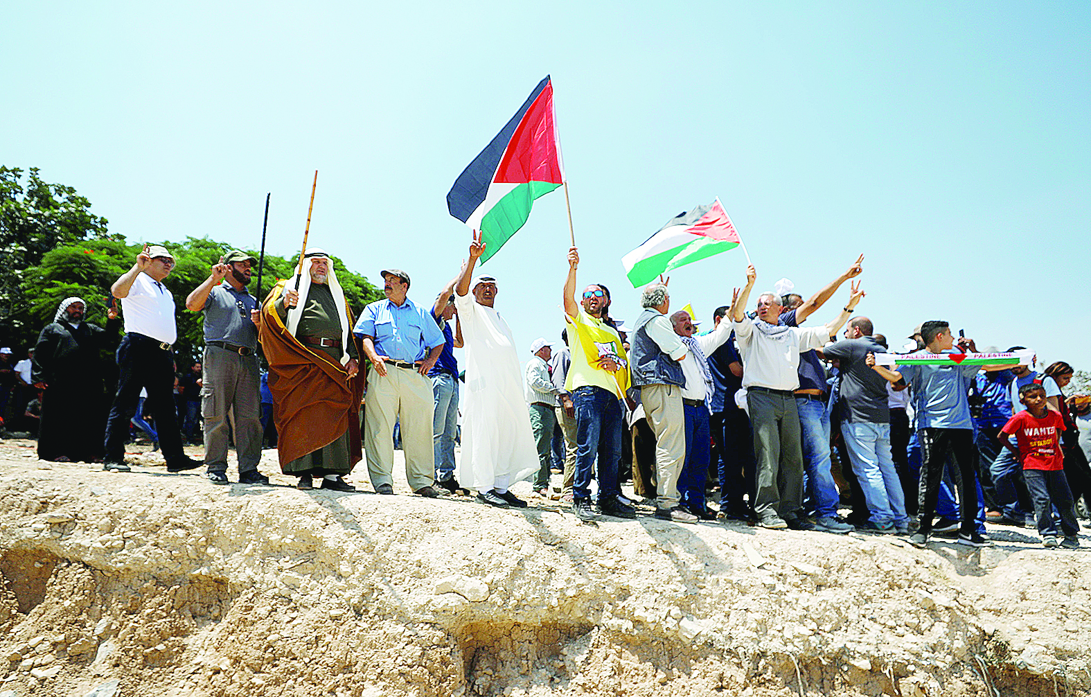 u0641u0639u0627u0644u064au0627u062a u0627u062du062au062cu0627u062cu064au0629 u0644u0641u0644u0633u0637u064au0646u064au064au0646 u0636u062f u0647u062fu0645 u0642u0631u064au0629 u0627u0644u062eu0627u0646 u0627u0644u0623u062du0645u0631 u0641u064a u0627u0644u0636u0641u0629 u0627u0644u063au0631u0628u064au0629t (u0631u0648u064au062au0631u0632)