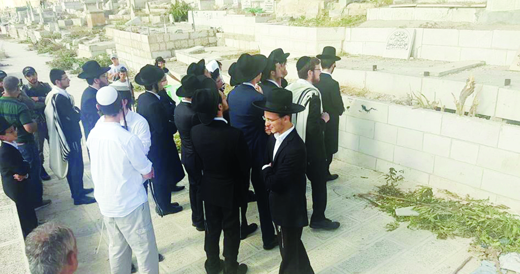 u0645u0633u062au0648u0637u0646u0648u0646 u0625u0633u0631u0627u0626u064au0644u064au0648u0646 u064au0642u062au062du0645u0648u0646 u0645u0642u0628u0631u0629 u0628u0627u0628 u0627u0644u0631u062du0645u0629 u0627u0644u0645u0644u0627u0635u0642u0629 u0644u0644u0645u0633u062cu062f u0627u0644u0623u0642u0635u0649