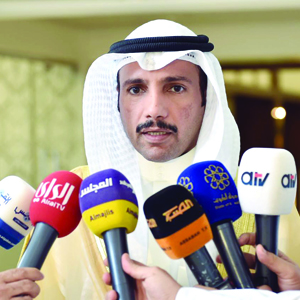 الغانم يتحدث للصحافيين في مجلس الأمة