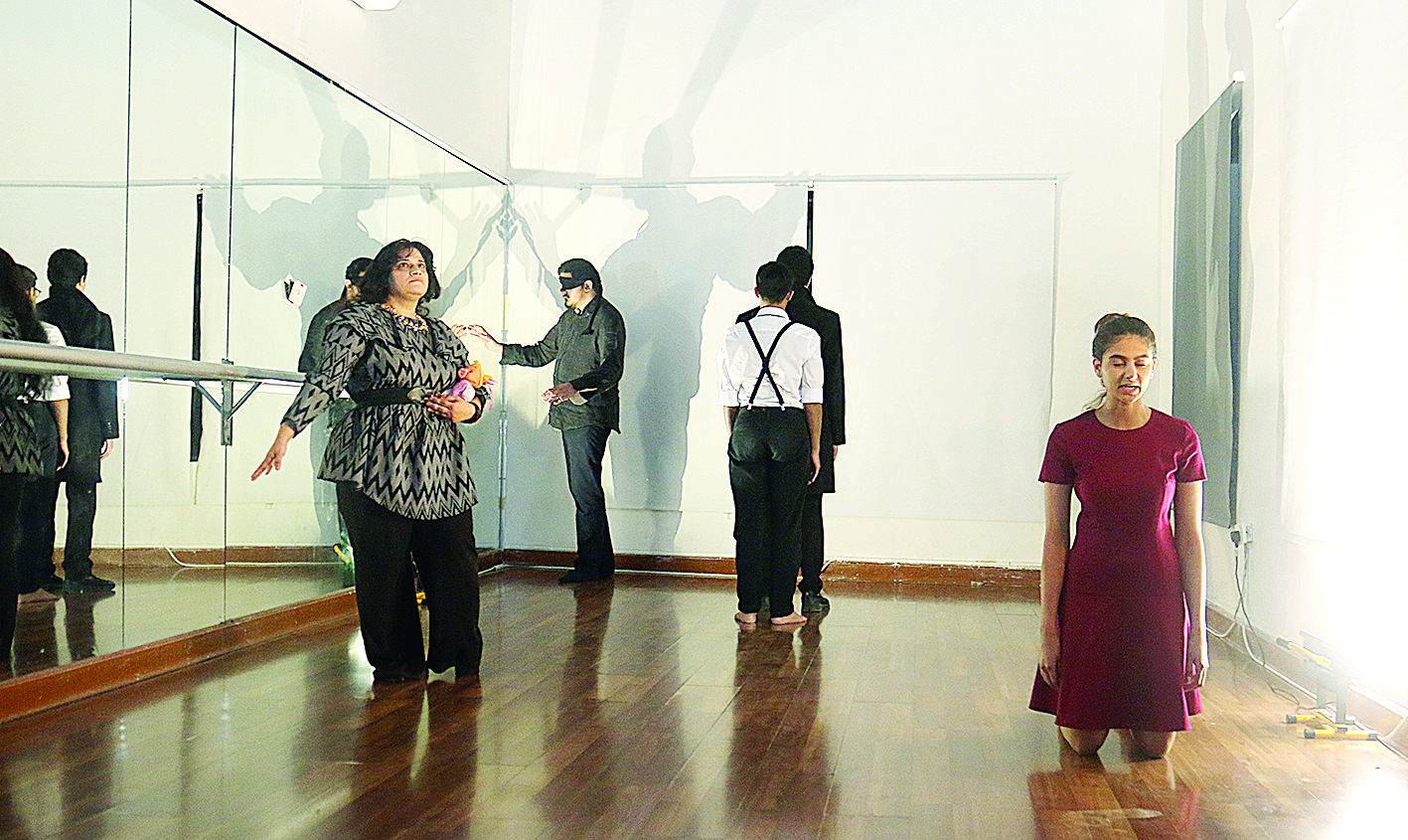 لوحة العبث الفلسفي