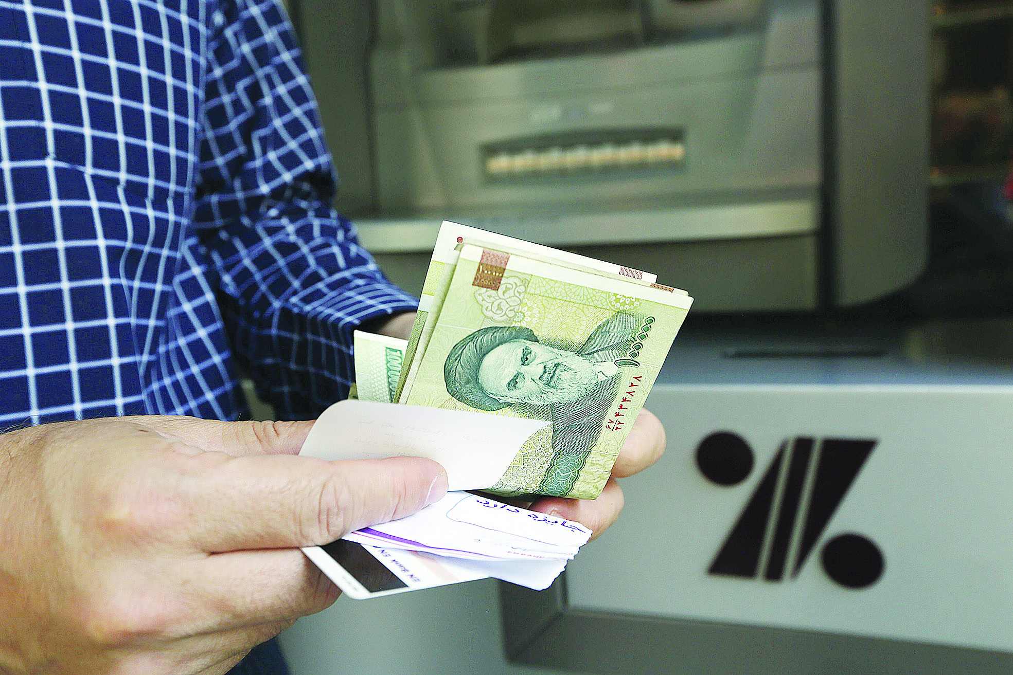 u0627u0644u0639u0645u0644u0629 u0623u0648u0644u0649 u0636u062du0627u064au0627 u0627u0644u0639u0642u0648u0628u0627u062a u0627u0644u0623u0645u064au0631u0643u064au0629 t(u0623 u0641 u0628)