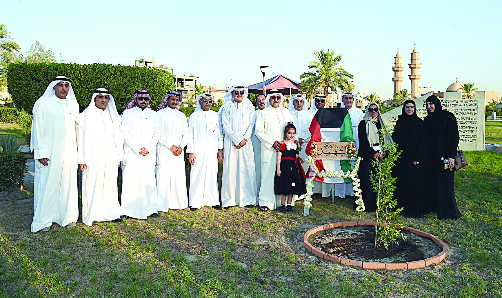 u0627u0644u0645u0634u0627u0631u0643u0648u0646 u0641u064a u0627u062du062au0641u0627u0644u064au0629 u063au0631u0633 u00abu0633u062fu0631u0629 u0627u0644u0634u0647u064au062fu00bb u0641u064a u062du062fu064au0642u0629 u0643u064au0641u0627u0646 t(u062au0635u0648u064au0631 u0628u0633u0627u0645 u0632u064au062fu0627u0646) 