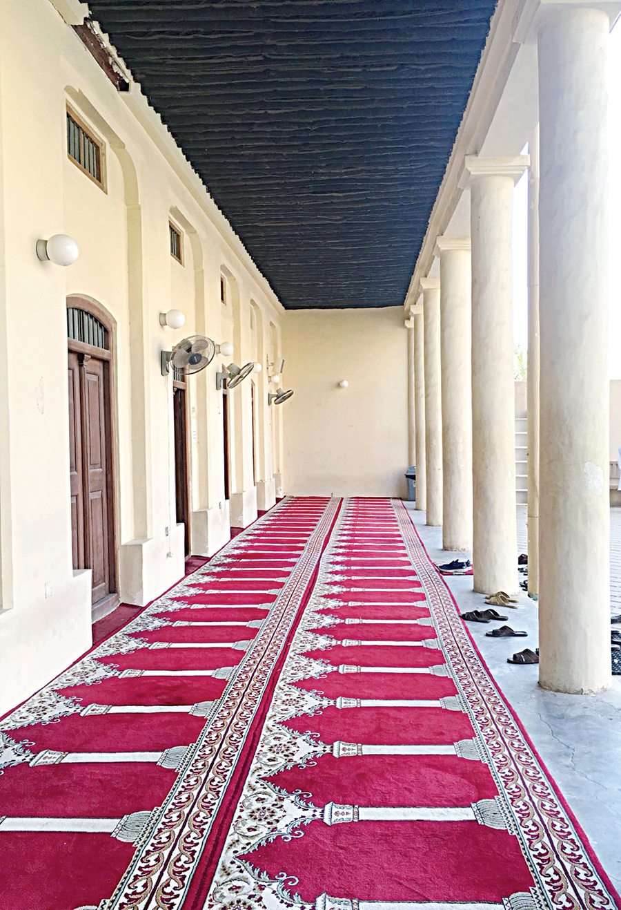المسجد من الداخل