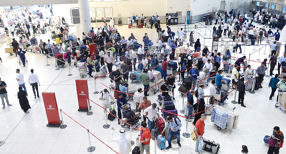 u0623u0639u062fu0627u062f u0643u0628u064au0631u0629 u0645u0646 u0627u0644u0645u0633u0627u0641u0631u064au0646 u062au0645 u0627u0633u062au064au0639u0627u0628u0647u0627 u0648u062au0633u0647u064au0644 u0625u062cu0631u0627u0621u0627u062au0647u0627