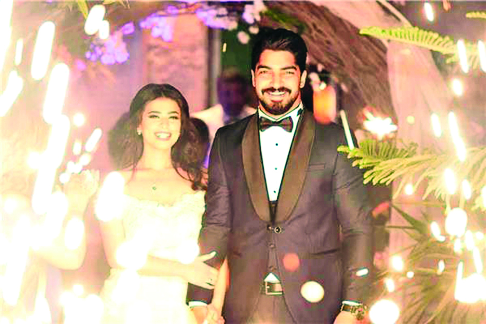 u0645u064au0646u0627 u0639u0637u0627 u0648u062eu0637u064au0628u062au0647 