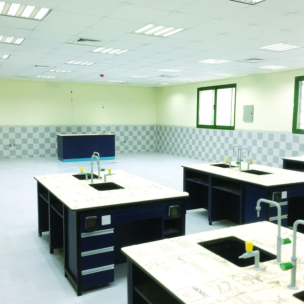مختبرات العلوم في مدارس جابر الأحمد 