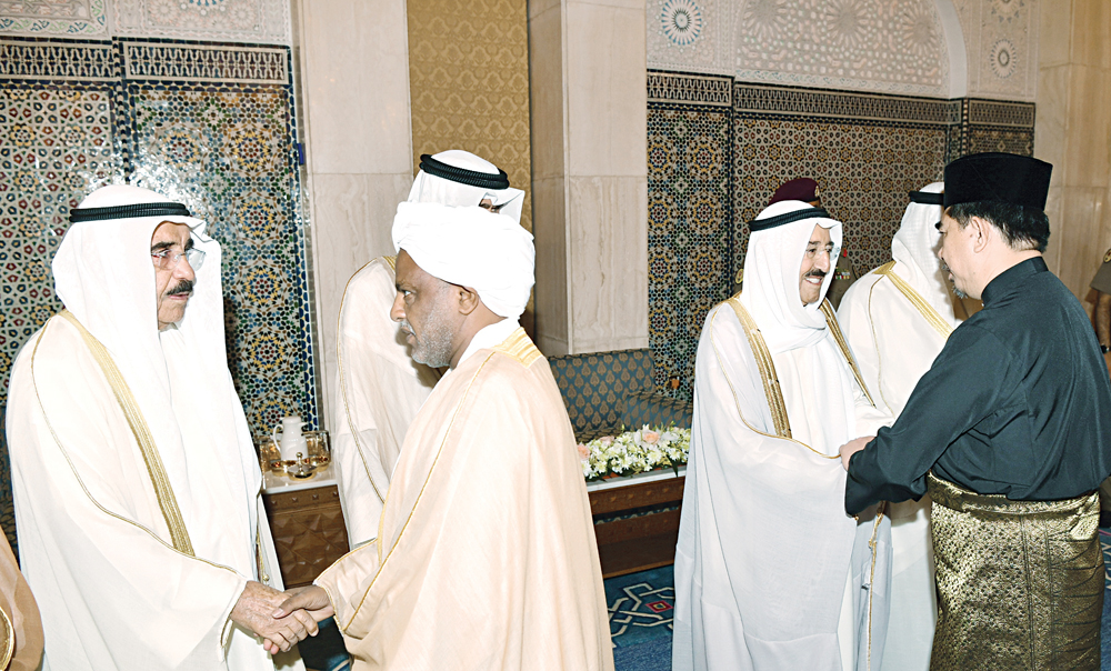 صاحب السمو يتلقى وولي العهد وفيصل السعود تهاني السلك الديبلوماسي