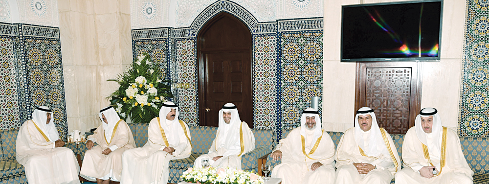 الشيوخ والوزراء في المسجد الكبير