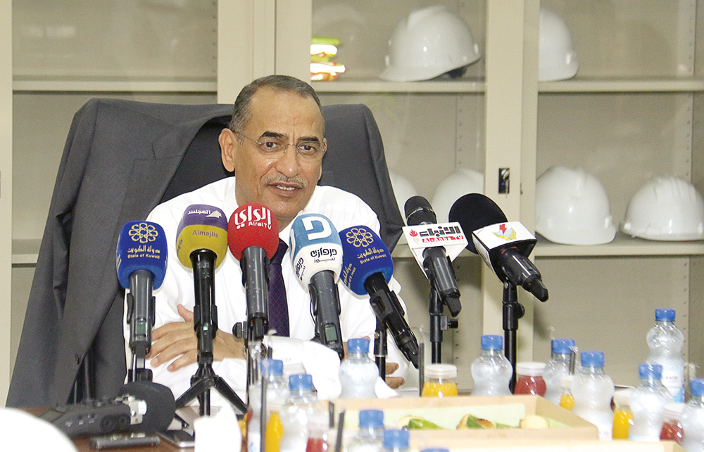 الوزير الرشيدي يتحدث لوسائل الإعلام