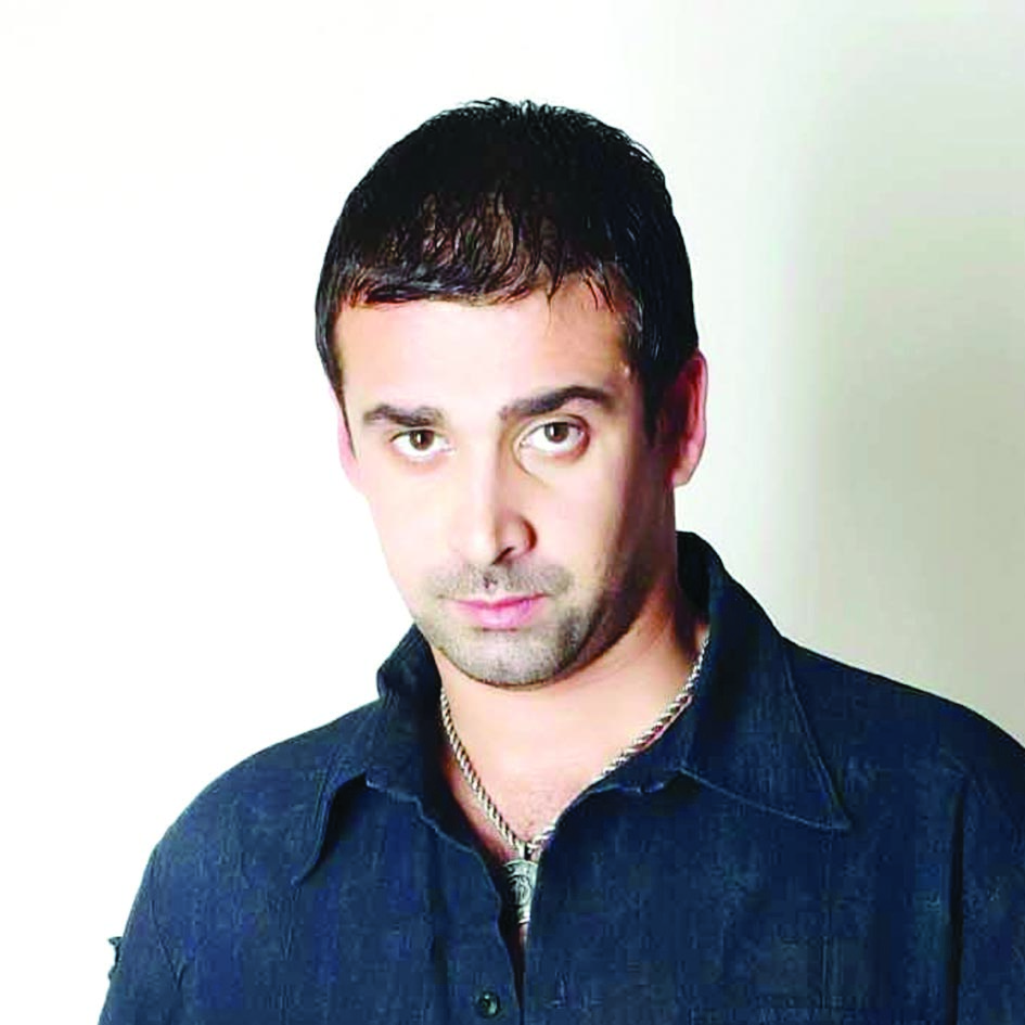 كريم عبدالعزيز