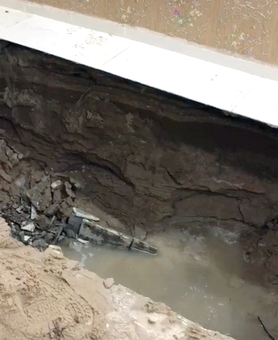 u0623u0646u0628u0648u0628 u0627u0644u0645u064au0627u0647 u0627u0644u0645u0643u0633u0648u0631 u0623u0633u0641u0644 u0627u0644u062fu064au0648u0627u0646u064au0629