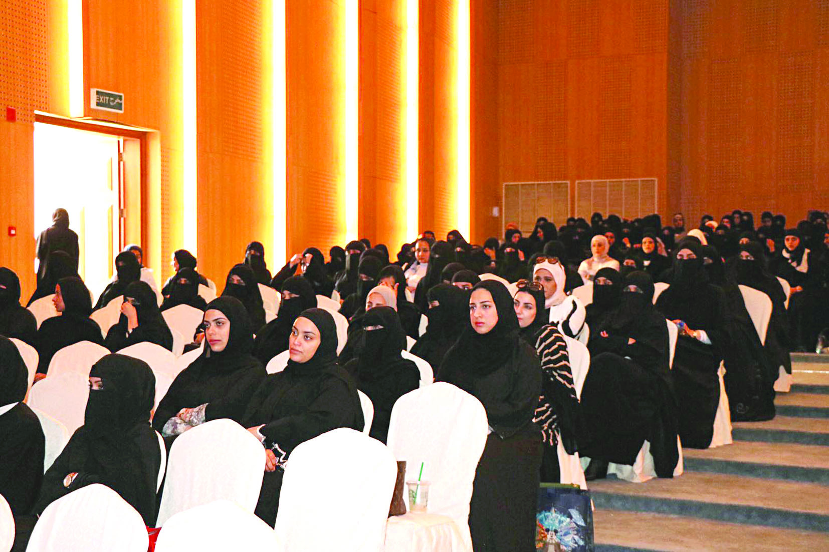 معلمات منطقة الأحمدي في الدورة