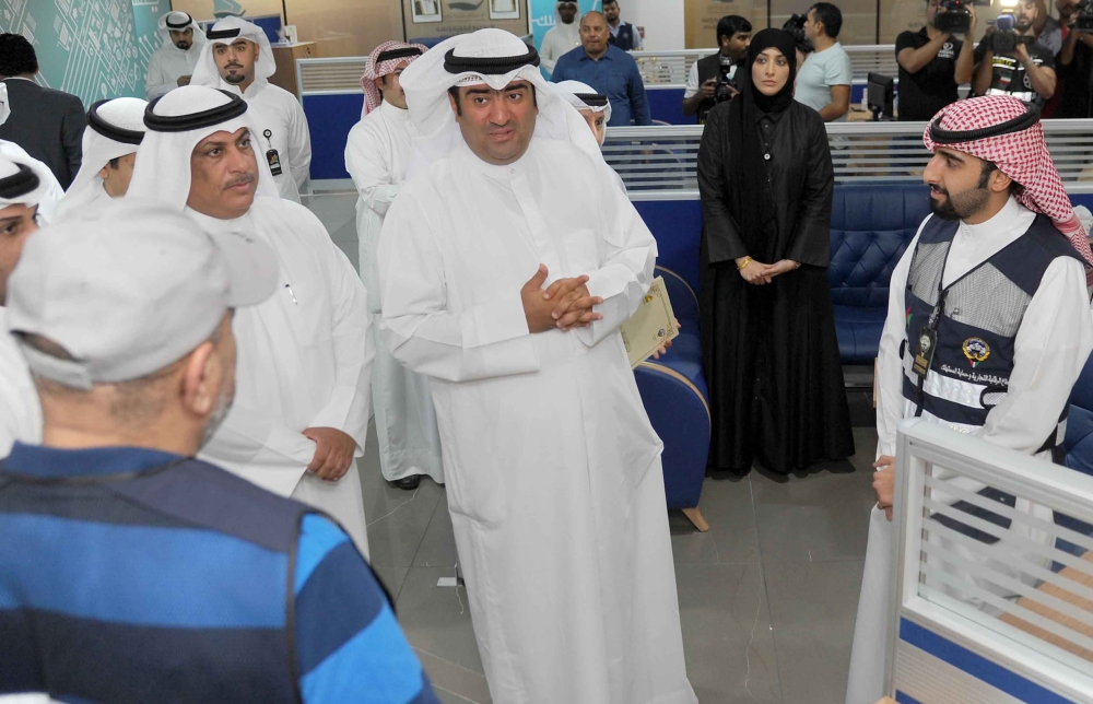 u0627u0644u0631u0648u0636u0627u0646 u062eu0644u0627u0644 u0627u0641u062au062au0627u062d u0627u0644u0645u0631u0643u0632 u0627u0644u064au0648u0645 (u062au0635u0648u064au0631: u0646u0627u064au0641 u0627u0644u0639u0642u0644u0629)