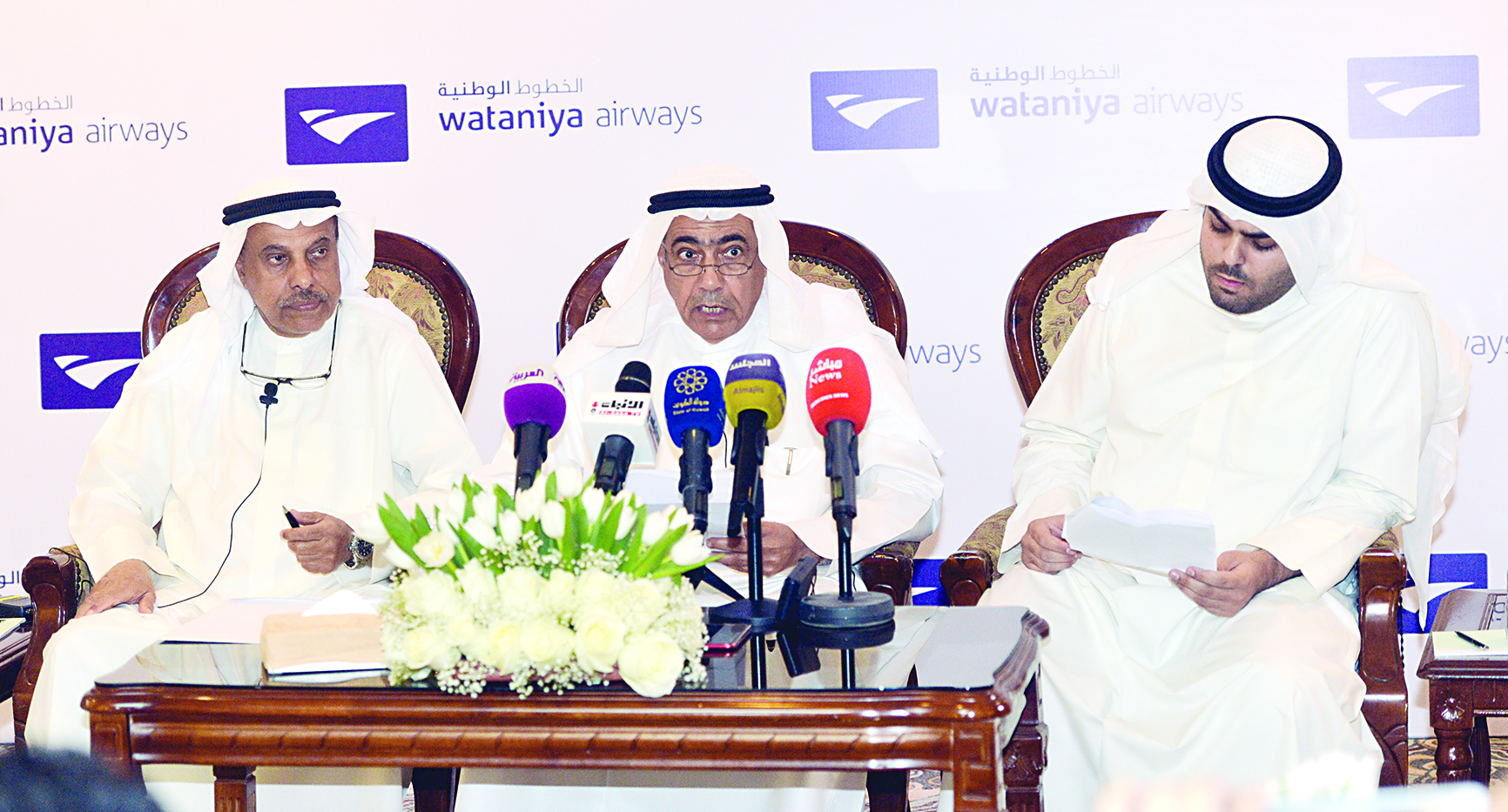 u062cu0627u0646u0628 u0645u0646 u0627u0644u0645u0624u062au0645u0631t(u062au0635u0648u064au0631 u0646u0627u064au0641 u0627u0644u0639u0642u0644u0629)