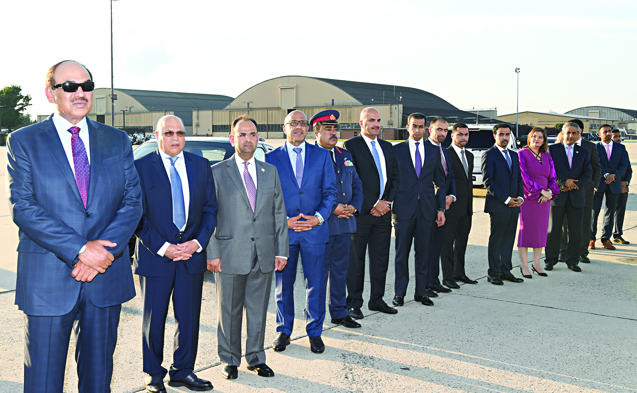 صباح الخالد والجراح والحجرف وأعضاء الوفد وأركان السفارة في استقبال سمو الأمير