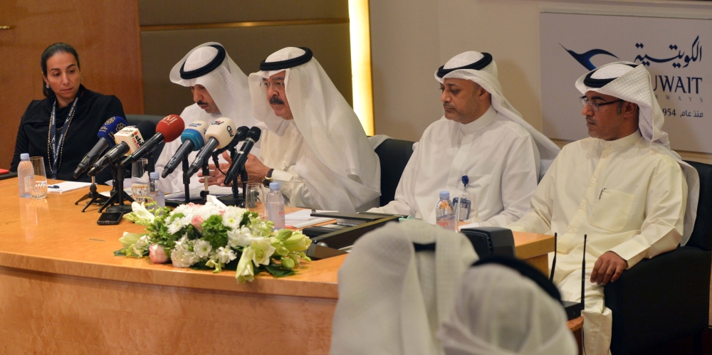 u062cu0627u0646u0628 u0645u0646 u0627u0644u0645u0624u062au0645u0631 u0627u0644u0635u062du0641u064a u0627u0644u0630u064a u0639u0642u062fu0647 u0627u0644u062cu0627u0633u0645 (u062au0635u0648u064au0631: u0646u0627u064au0641 u0627u0644u0639u0642u0644u0629)