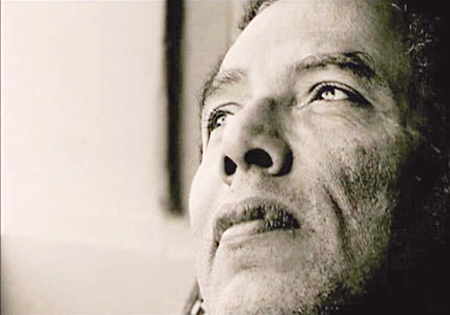 مصطفى محمود... حياة مليئة بالتأمل 