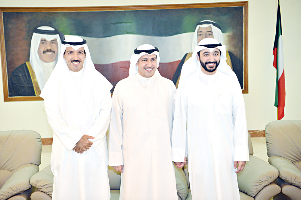 الملا و مروي والجابر خلال حفل الاستقبال 