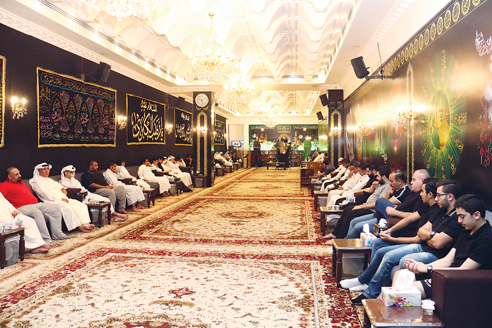 حضور حسينية أم البنين	