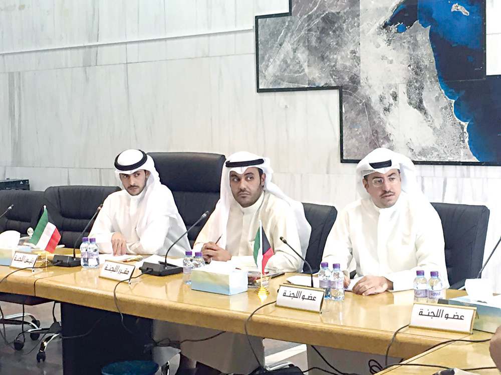 u0627u0644u0645u0639u062cu0644 u0645u062au0648u0633u0637u0627u064b u0623u0639u0636u0627u0621 u0627u0644u0644u062cu0646u0629 u0627u0644u0641u0646u064au0629