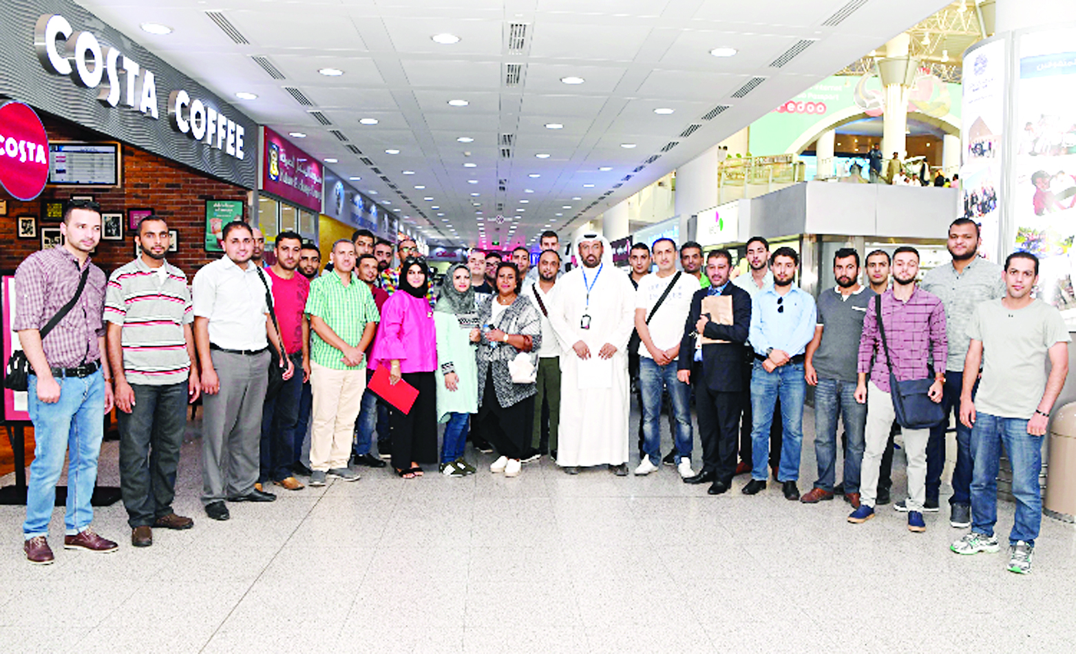 u0627u0644u0645u0639u0644u0645u0648u0646 u0627u0644u062cu062fu062f u0645u0639 u0641u0631u064au0642 u0627u0644u0648u0632u0627u0631u0629 u0627u0644u0630u064a u0627u0633u062au0642u0628u0644u0647u0645 u0641u064a u0627u0644u0645u0637u0627u0631