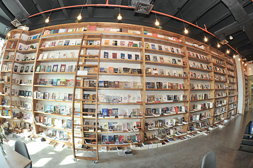 كتب من مختلف بلدان العالم