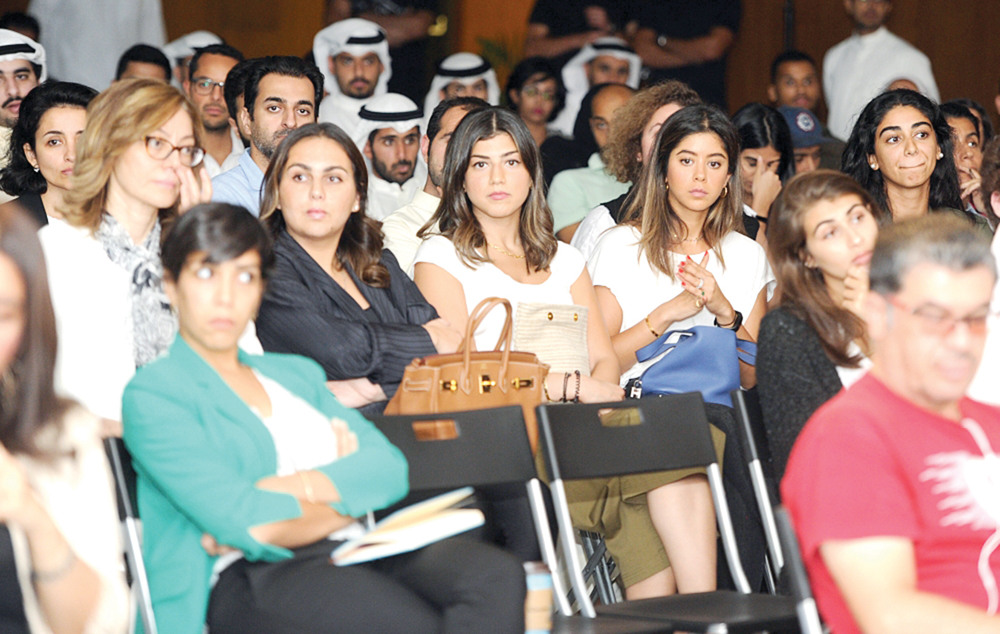 جانب من الحضور في المناظرة  	                	                                                     (تصوير بسام زيدان)