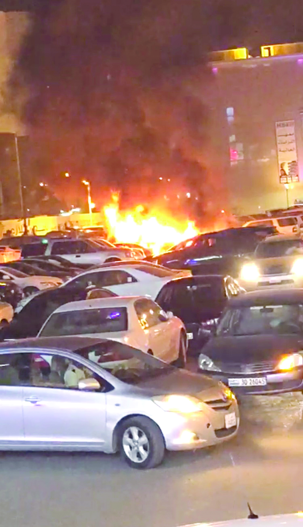 u0627u0644u0646u064au0631u0627u0646 u0645u0634u062au0639u0644u0629 u0641u064a u0627u0644u0633u064au0627u0631u0627u062a