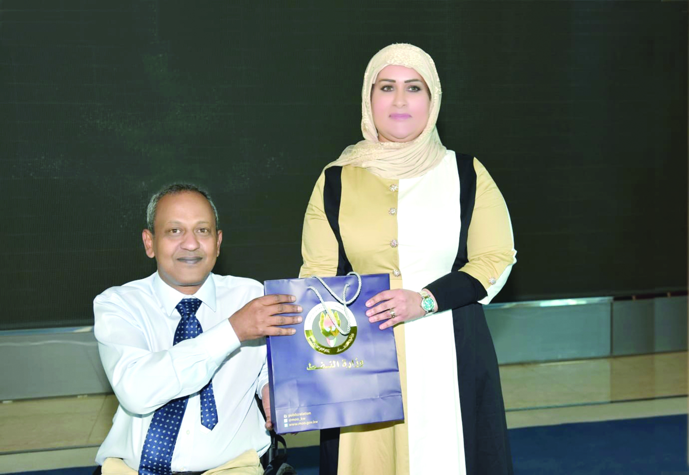 تكريم الرشيدي على هامش الندوة