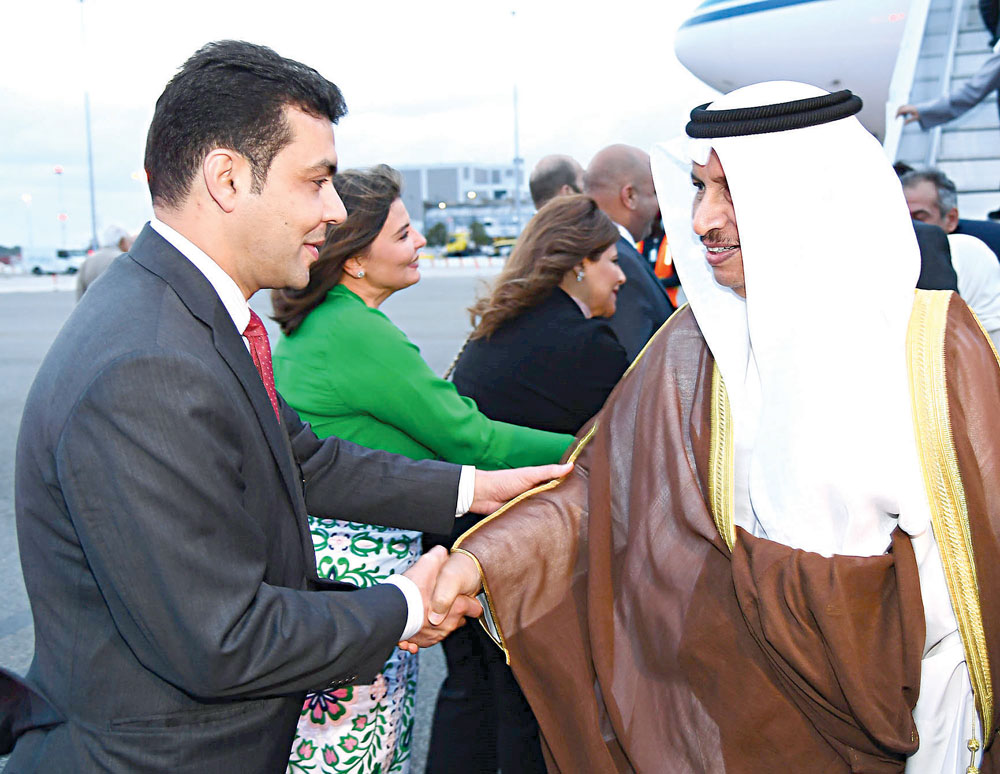 u0627u0644u0645u0628u0627u0631u0643 u0645u0635u0627u0641u062du0627u064b u0623u062du062f u0645u0633u062au0642u0628u0644u064au0647 u0644u062fu0649 u0648u0635u0648u0644u0647 u0625u0644u0649 u0646u064au0648u064au0648u0631u0643