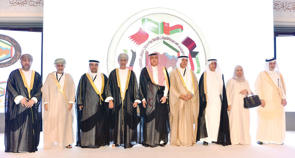 u0631u0624u0633u0627u0621 u0623u062cu0647u0632u0629 u0627u0644u062au0642u0627u0639u062f u0627u0644u0645u062fu0646u064a u0648u0627u0644u062au0623u0645u064au0646u0627u062a u0627u0644u0627u062cu062au0645u0627u0639u064au0629 u0641u064a u062fu0648u0644 u0627u0644u062eu0644u064au062ct (u062au0635u0648u064au0631 u0646u0627u064au0641 u0627u0644u0639u0642u0644u0629)