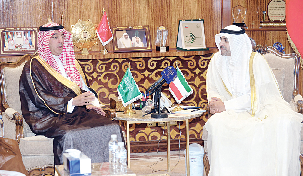 الجبري مستقبلاً نظيره السعودي