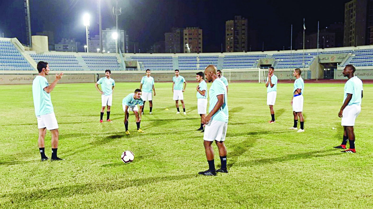 u062cu0627u0646u0628 u0645u0646 u062au062fu0631u064au0628u0627u062a u0645u0646u062au062eu0628 u0627u0644u0643u0648u064au062a u0627u0644u0623u0648u0644u0645u0628u064a