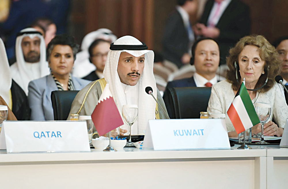 u0627u0644u063au0627u0646u0645 u0645u062au062du062fu062bu0627u064b u0641u064a u0627u062cu062au0645u0627u0639 u0631u0624u0633u0627u0621 u0627u0644u0628u0631u0644u0645u0627u0646u0627u062a u0627u0644u0622u0633u064au0648u064au0629 u0648u0627u0644u0623u0648u0631u0648u0628u064au0629 u0641u064a u0623u0646u0637u0627u0644u064au0627 