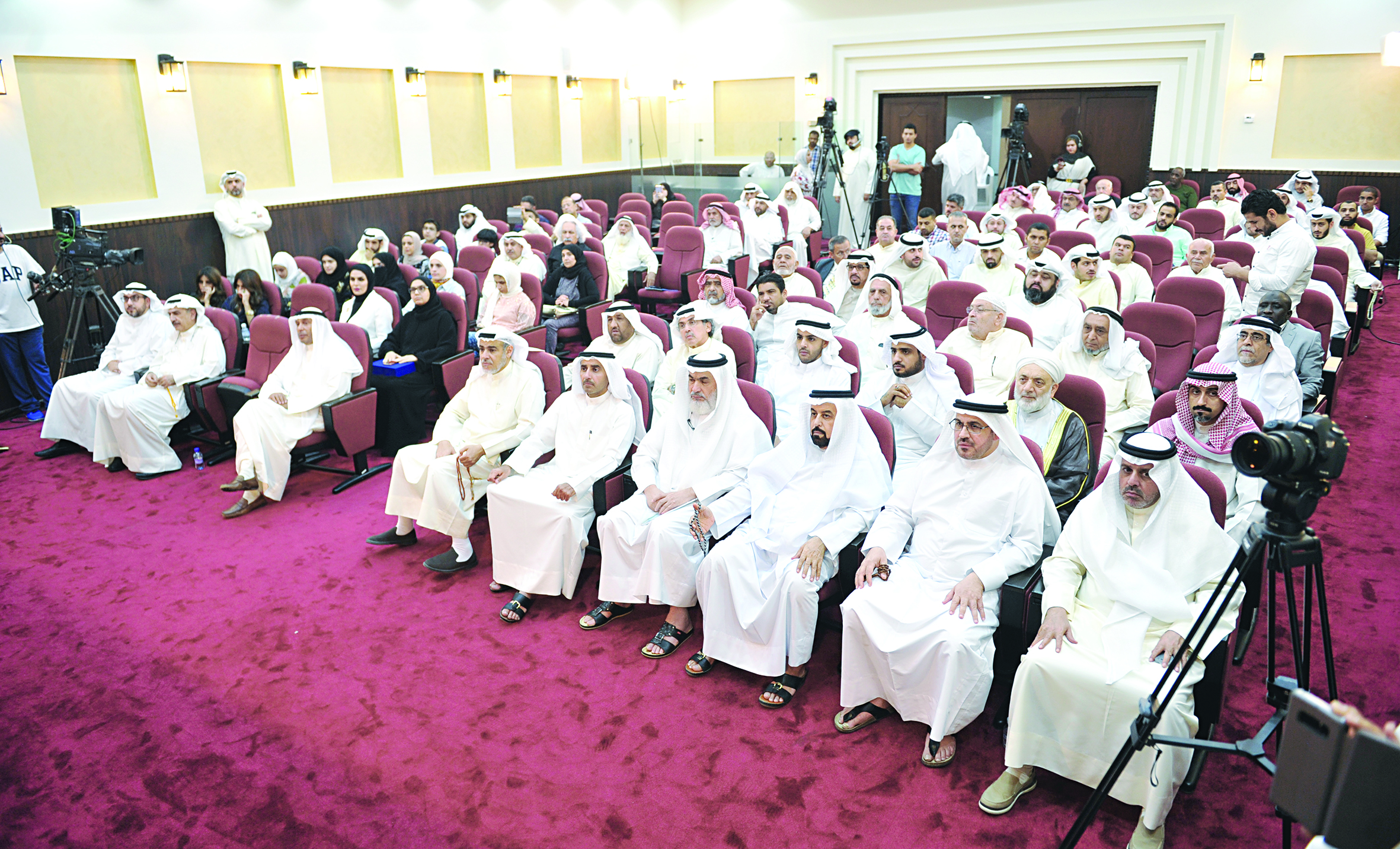 الحضور الكثيف	 (تصوير سعد هنداوي)